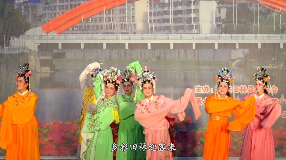 今天中秋，你想家了吗？，中秋思乡情，家的温馨与远方的期盼