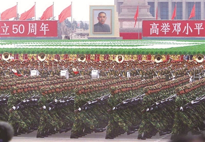 解放军装甲阅兵方阵，展现力量与荣耀，解放军装甲阅兵方阵，力量与荣耀的展现