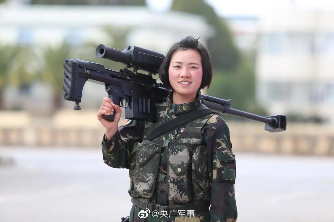 中国女兵高清训练图片大全，展现飒爽英姿与不屈精神，中国女兵训练图片大全，飒爽英姿与不屈精神的展现