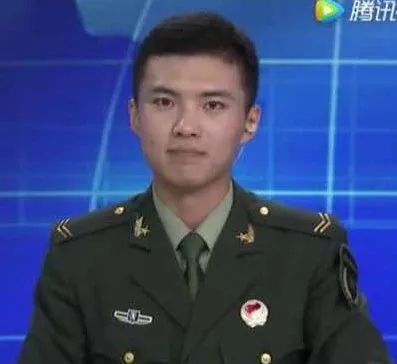 揭秘蛟龙突击队中的何龙，身高背后的故事，揭秘蛟龙突击队中的何龙，身高背后的传奇故事