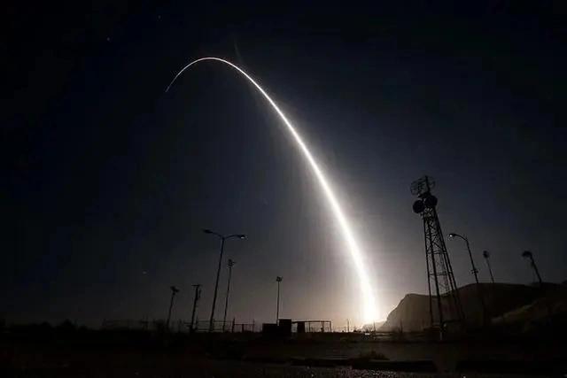 东风51号洲际导弹，中国国防力量的坚实支柱，东风51号洲际导弹，中国国防力量的核心支柱