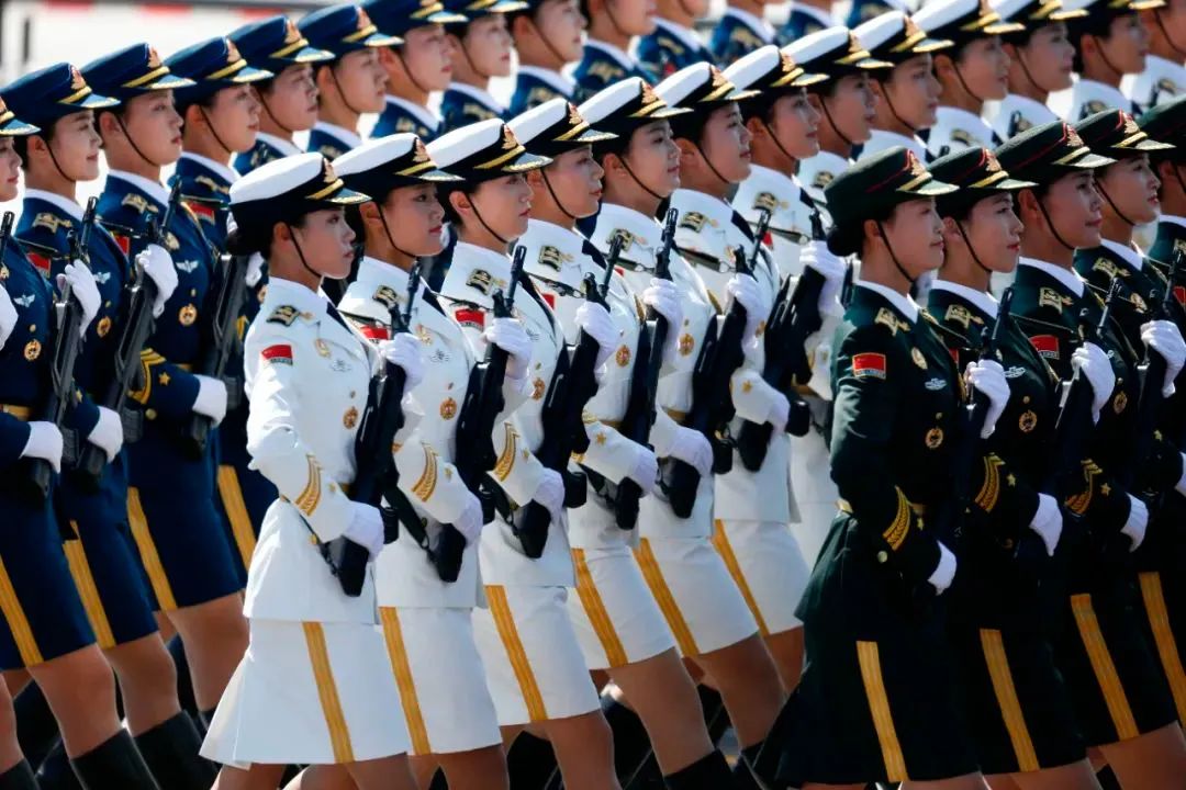 八一荣光，胜利大阅兵的震撼纪录片，八一荣光，胜利大阅兵震撼纪录片展现辉煌军威