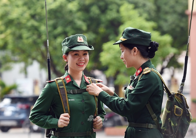 越南女兵服装，历史演变与现代风貌，越南女兵服装，历史演变与现代风采