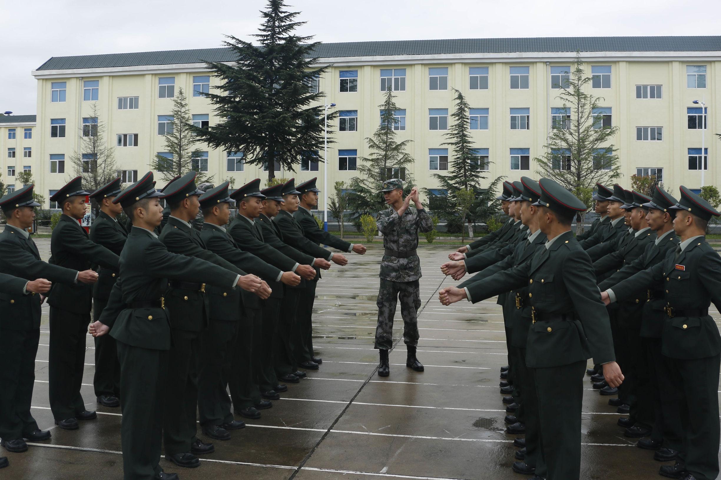 西部战区某边防团团长，铁血使命与边疆忠诚的典范，铁血团长，边疆忠诚的守护者