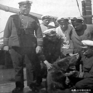 中国海军七十载辉煌历程，对联颂扬荣耀时刻，中国海军七十载辉煌历程，荣耀时刻对联颂扬国威