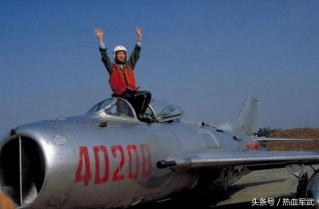 中国空军成立时间为何选择双11,历史背景与时代意义的深度解读,中国空军成立时间背后的历史背景与时代意义深度解读,双11的特殊选择