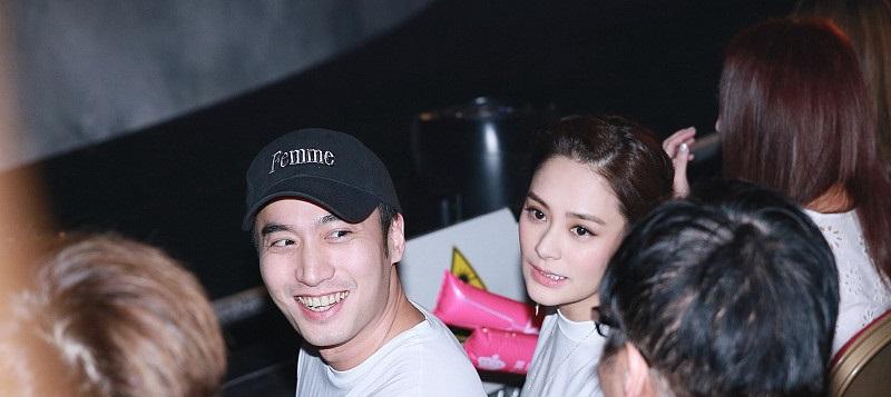 今晚香港9点35分,一场盛大的活动即将拉开帷幕。这是一个令人期待已久的历史时刻,标志着新的篇章即将开启。本文将围绕这一主题展开,介绍相关背景、分析意义、展望未来,并探讨相关领域的拓展内容。,香港今晚9点35分盛大活动揭幕,新篇章开启,历史时刻展望与拓展分析