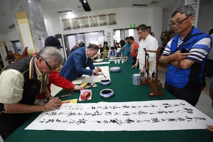 台湾海峡两岸关系，历史、现状与发展，台湾海峡两岸关系，历史、现状与未来展望