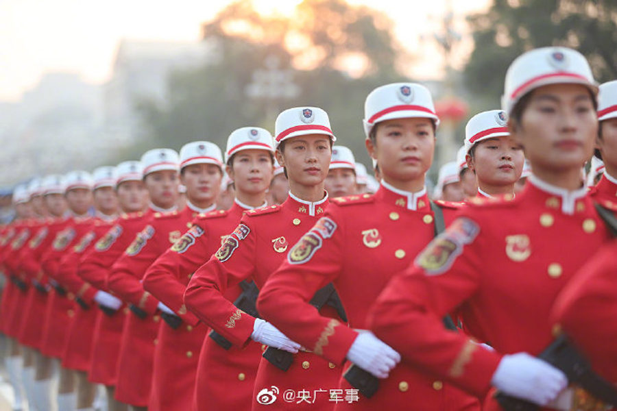 中国女民兵方队，英勇形象的生动展现，中国女民兵方队，英勇形象的辉煌展现