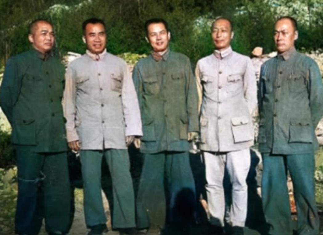 十大元帅里谁是打仗最厉害，中国军事历史上的璀璨群星，中国军事历史上的璀璨群星，谁是最擅长打仗的十大元帅之首？