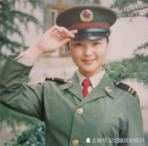 探索历史之美，关于55式女军服高清照片的魅力，探索历史之美，55式女军服高清照片的魅力展示