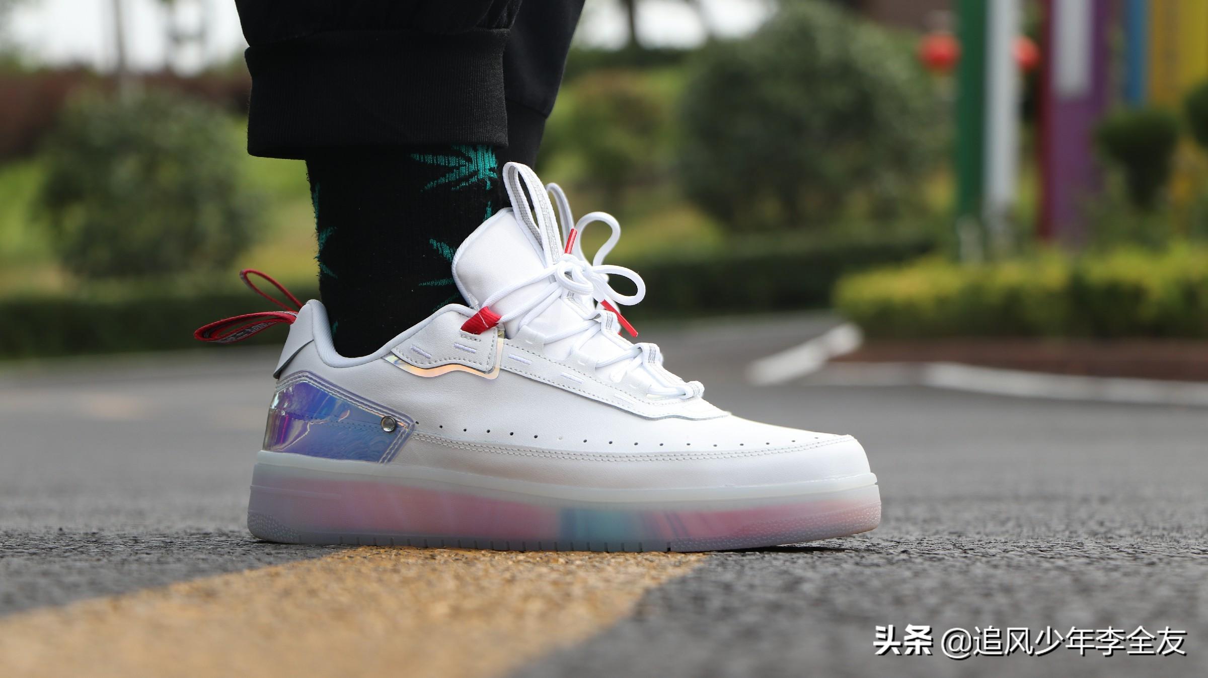 空军一号运动鞋夏天是否捂脚的分析与探讨，空军一号运动鞋夏季捂脚现象深度解析