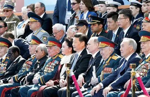 纪念辉煌岁月，2015年俄罗斯阅兵式庆祝独立七十周年，俄罗斯阅兵式庆祝独立七十周年，辉煌岁月值得纪念