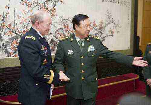 军长转业后的职务定位与角色转变，军长转业后的职务定位与角色转变探讨