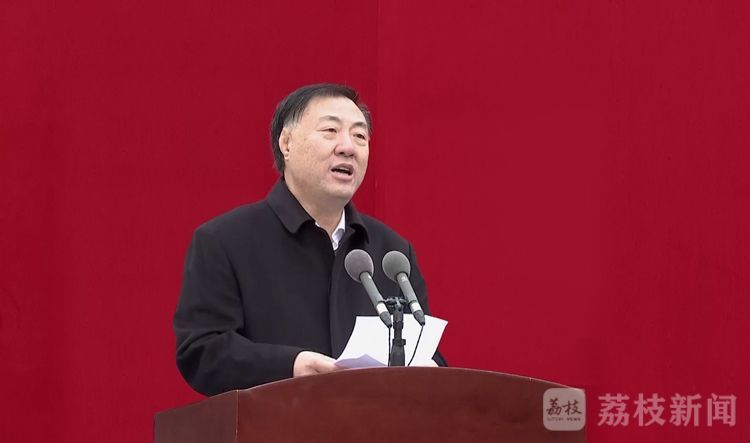 杨宇栋，一位引领时代的杰出人物，杨宇栋，时代引领者的杰出风采