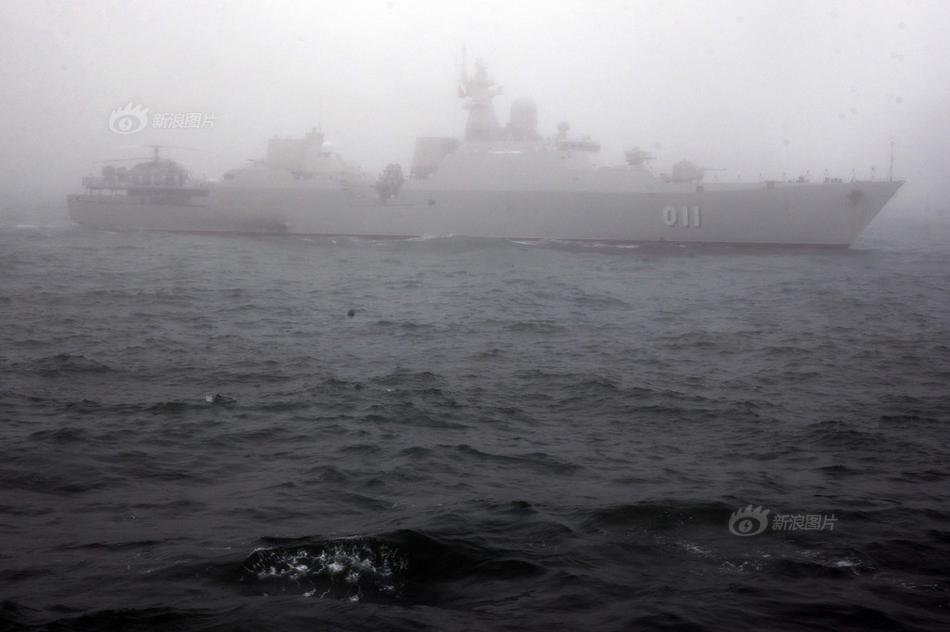 海军70周年阅舰式遭遇浓雾，无形的挑战与期待的重逢，海军70周年阅舰式浓雾中的挑战与重逢期待