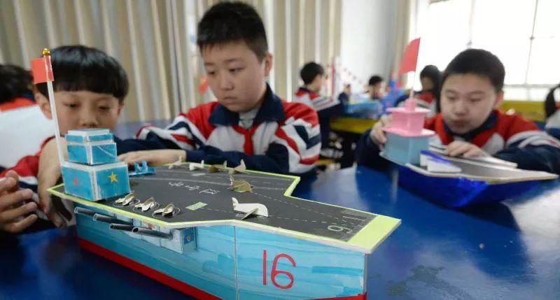 海军成立纪念日舰艇开放活动开启，展示力量，共筑海洋强国梦，海军成立纪念日舰艇开放活动启幕，展示力量，共筑海洋强国梦