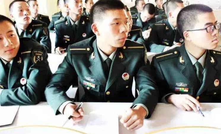 军校视力要求最新规定,适应新时代军事需求的视力标准调整,军校视力标准最新规定,适应新时代军事需求的视力调整政策