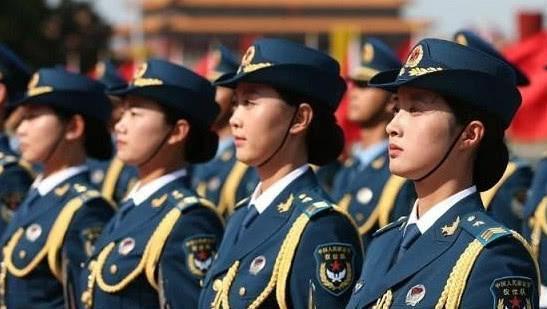 学校女兵的路好走吗？探究女性士兵的艰辛与挑战，女性士兵的挑战与奋斗之路，学校女兵的路好走吗？