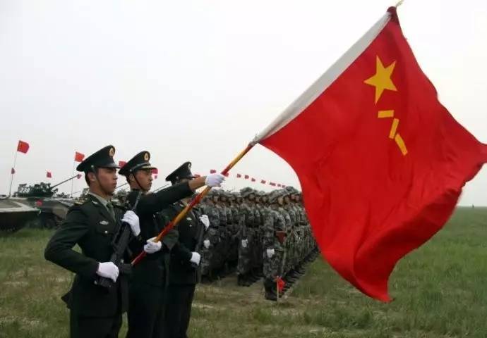 中国人民解放军军旗是什么？，中国人民解放军军旗简介