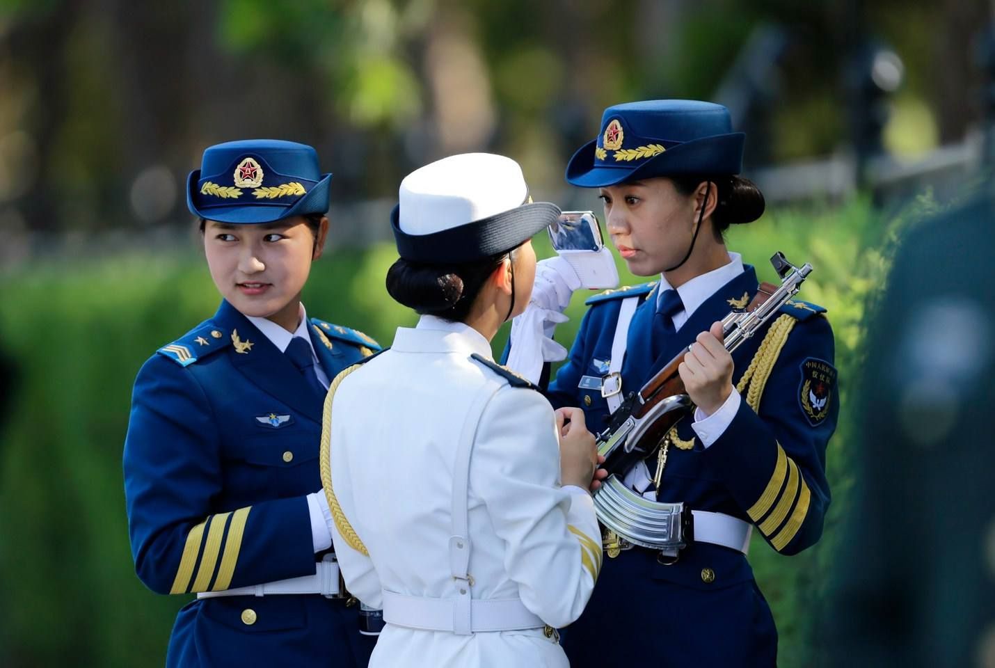 女兵的种类及其角色演变,女兵的种类与角色演变历程