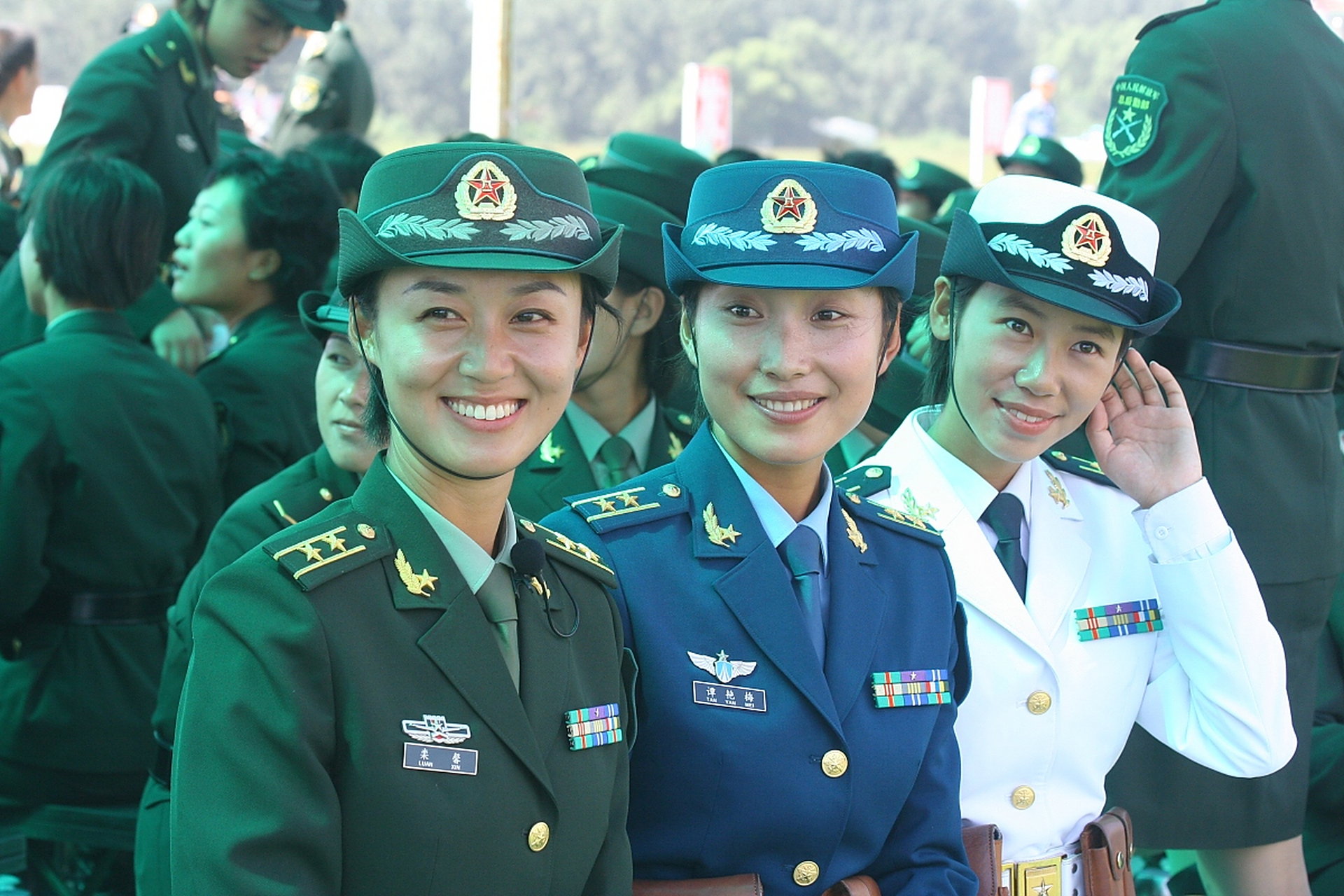 女兵的种类及其角色演变,女兵的种类与角色演变历程