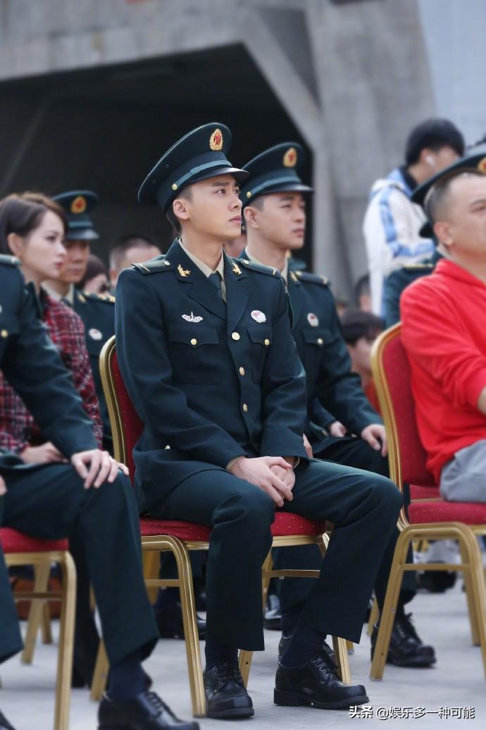 火箭军军服标志，荣耀的象征与力量的展现，火箭军军服标志，荣耀与力量的象征