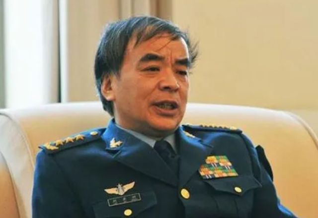 中国现任空军上将，壮志凌云，守护蓝天，中国空军上将壮志凌云，蓝天守护神