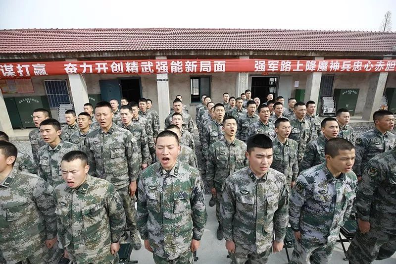原14集团军35220部队，荣耀与担当，原14集团军35220部队，荣耀与担当的战士之歌