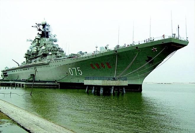 基辅号航空母舰模型，探索与赏析，基辅号航空母舰模型，深度探索与赏析