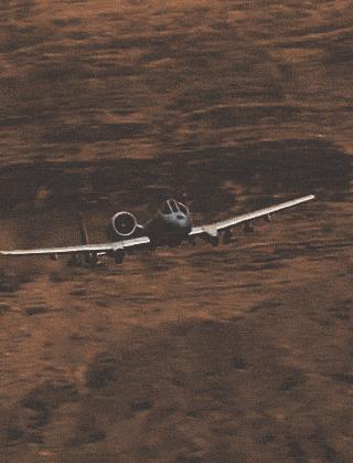 揭秘A-10攻击机的速度与力量，空中猛兽的极速之旅，A-10攻击机，空中猛兽的极速之旅与力量揭秘