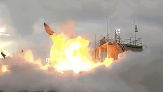 火箭从高空坠落爆炸,探索事故背后的真相,火箭高空坠落爆炸事故揭秘,探索事故背后的真相