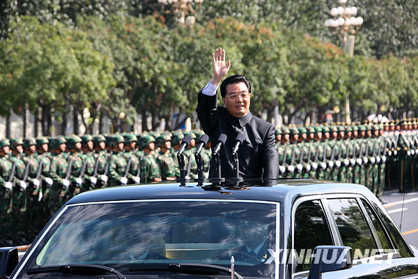 关于谁是2009年国庆阅兵总指挥的文章，揭秘，谁是2009年国庆阅兵总指挥？
