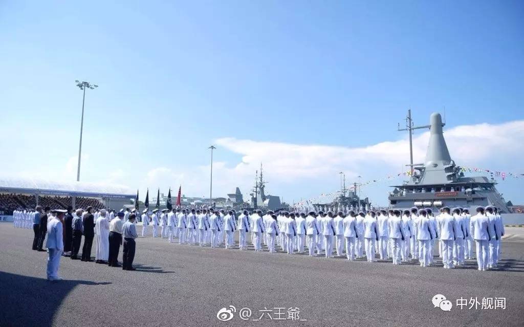 庆祝海军成立五十周年，回顾与前瞻，庆祝海军成立五十周年，回顾辉煌历程，前瞻未来征程