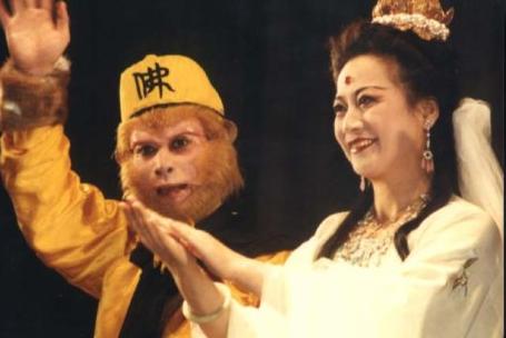 南海风云，我舰奉命撞击你舰，南海风云，我舰坚决撞击应对挑战