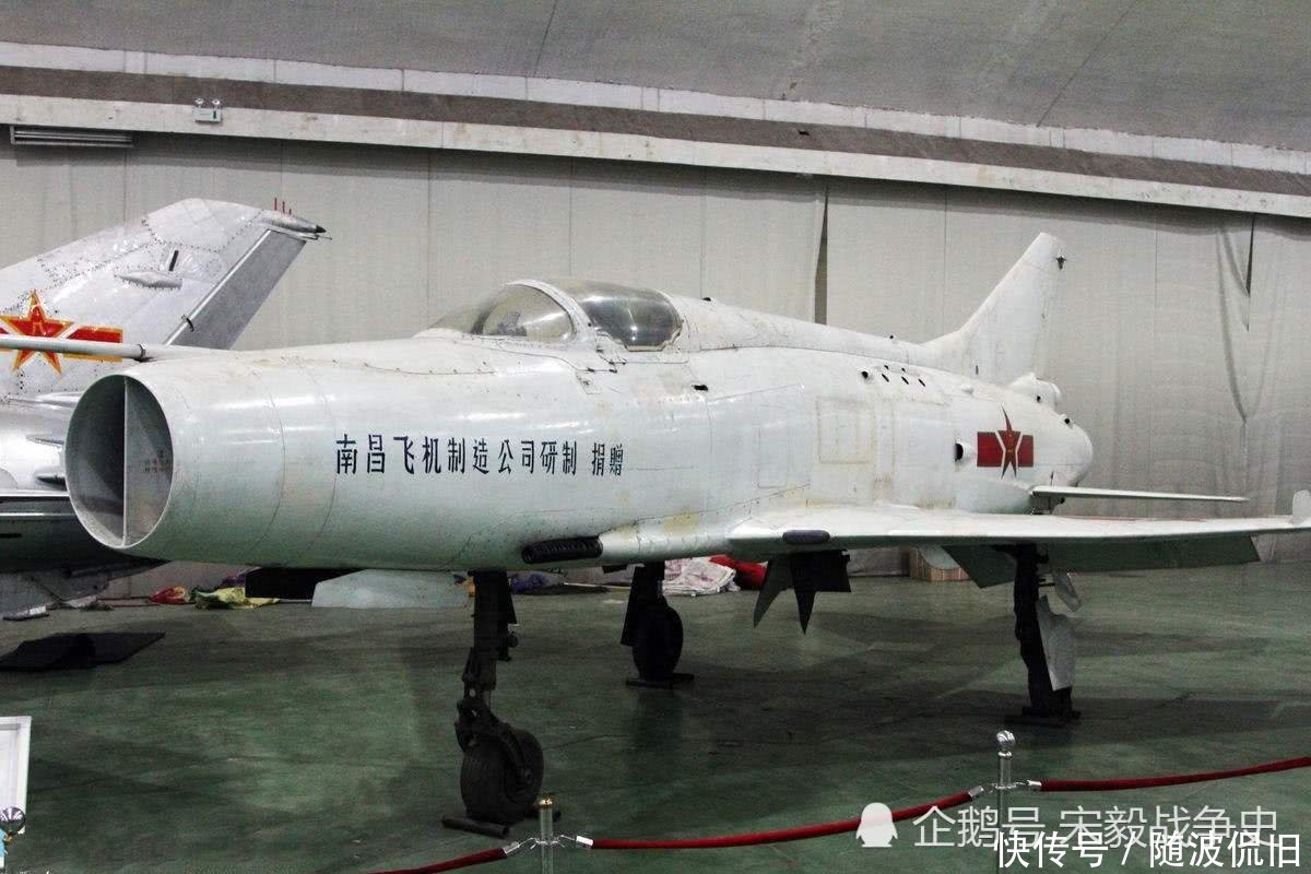 歼-12为何日渐老旧，探究其背后的原因与挑战，歼-12日渐老旧的背后原因与挑战探究