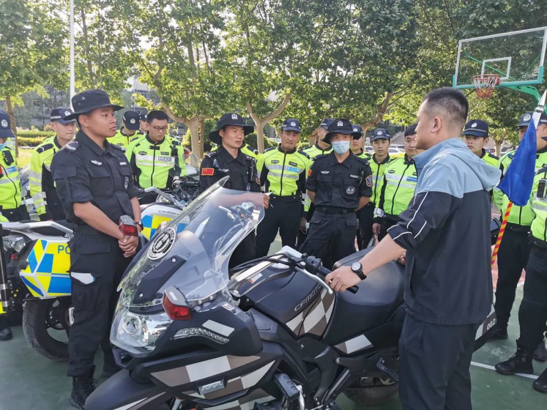 国宾护卫队大队长高峰，护卫荣耀，铸就传奇，国宾护卫队大队长高峰，护卫荣耀，传奇铸就