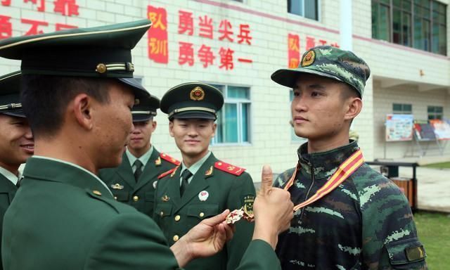 初级士官晋升中级士官的条件与要求,初级士官晋升中级士官的条件及要求解析