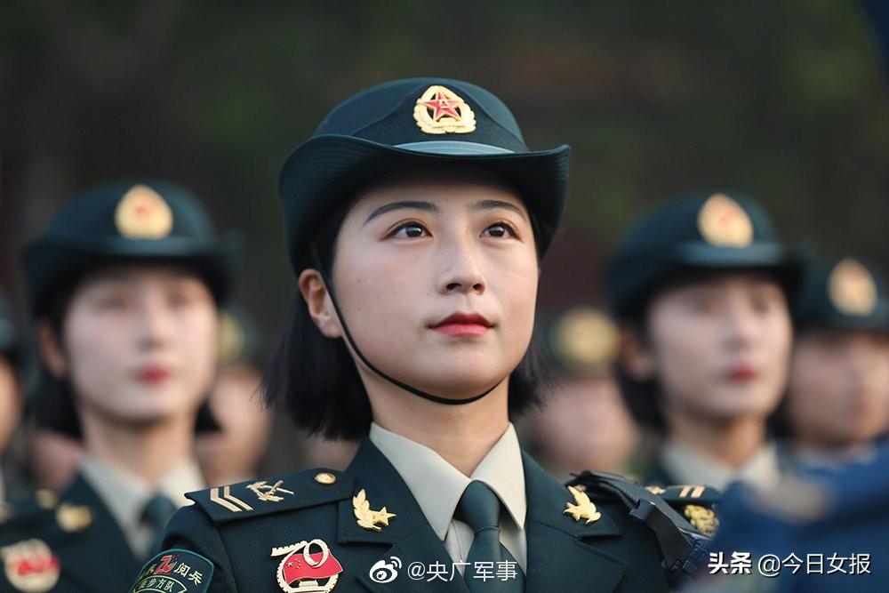 大阅兵女兵方队，荣耀与力量的象征，大阅兵女兵方队，荣耀与力量的璀璨展现