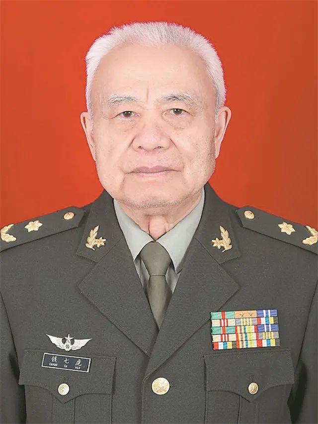 共和国勋章获得者杜富国的荣耀与奉献，杜富国，荣耀与奉献的共和国勋章获得者