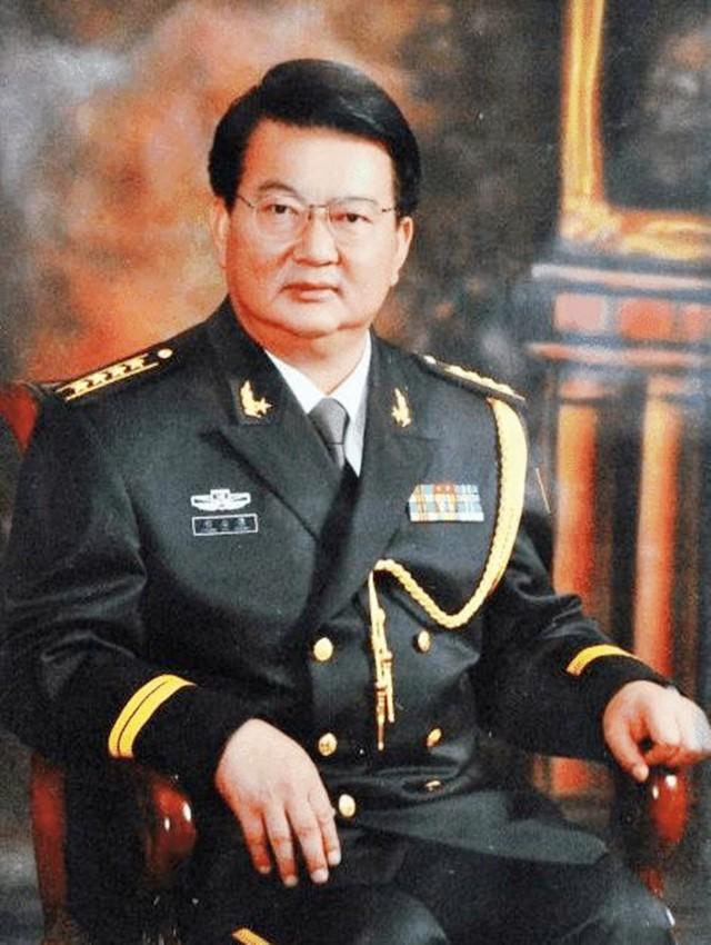 三军仪仗队视频，四十秒的震撼与荣耀，三军仪仗队四十秒展现震撼与荣耀的瞬间视频