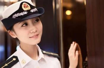 美丽女兵的高潮呻吟，美丽女兵的激情瞬间，高潮中的呼唤