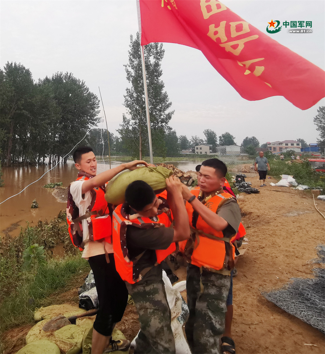 杨根思连队臂章，荣耀与传承的象征，杨根思连队臂章，荣耀传承的徽章
