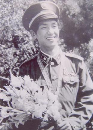 独臂长官丁晓兵，英雄之魂，不灭之光，独臂长官丁晓兵，英雄之魂，不灭之光