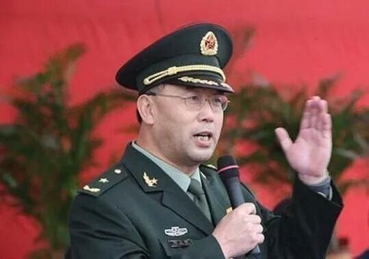 朱日和阅兵，外媒弹幕评论的热议焦点，朱日和阅兵引发外媒热议与弹幕评论焦点