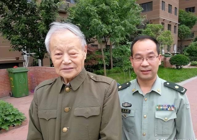 探究二十一世纪的集团陆军，转型、挑战与机遇，二十一世纪的集团陆军，转型、挑战与机遇探究