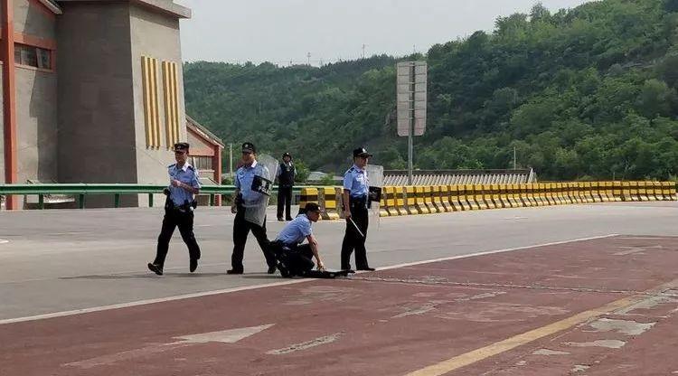 特警反恐突击车，现代反恐战争的重要利器，特警反恐突击车，现代反恐战争的关键利器