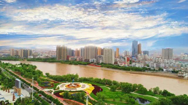 内蒙陆军训练基地，培养精英的摇篮，内蒙陆军训练基地，精英摇篮的诞生地