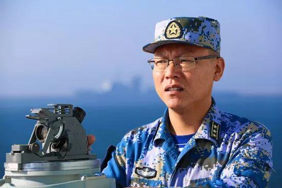 昆仑舰政委，领航精神之魂，铸就海上强国之盾，昆仑舰政委领航精神之魂，铸就海上强国坚盾