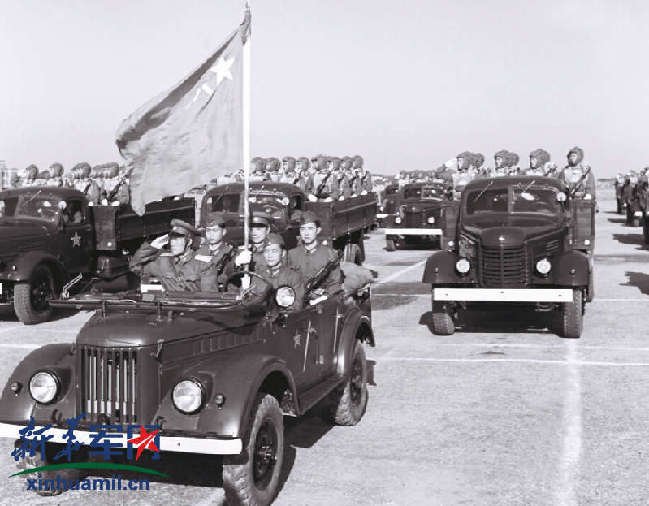 回顾历史，致敬辉煌——1954年国庆阅兵方队，回顾辉煌历史，致敬1954年国庆阅兵方队风采